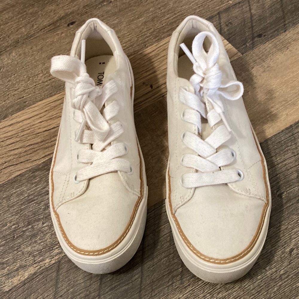 Tom’s Alex Sneaker White Size 8 EUC
